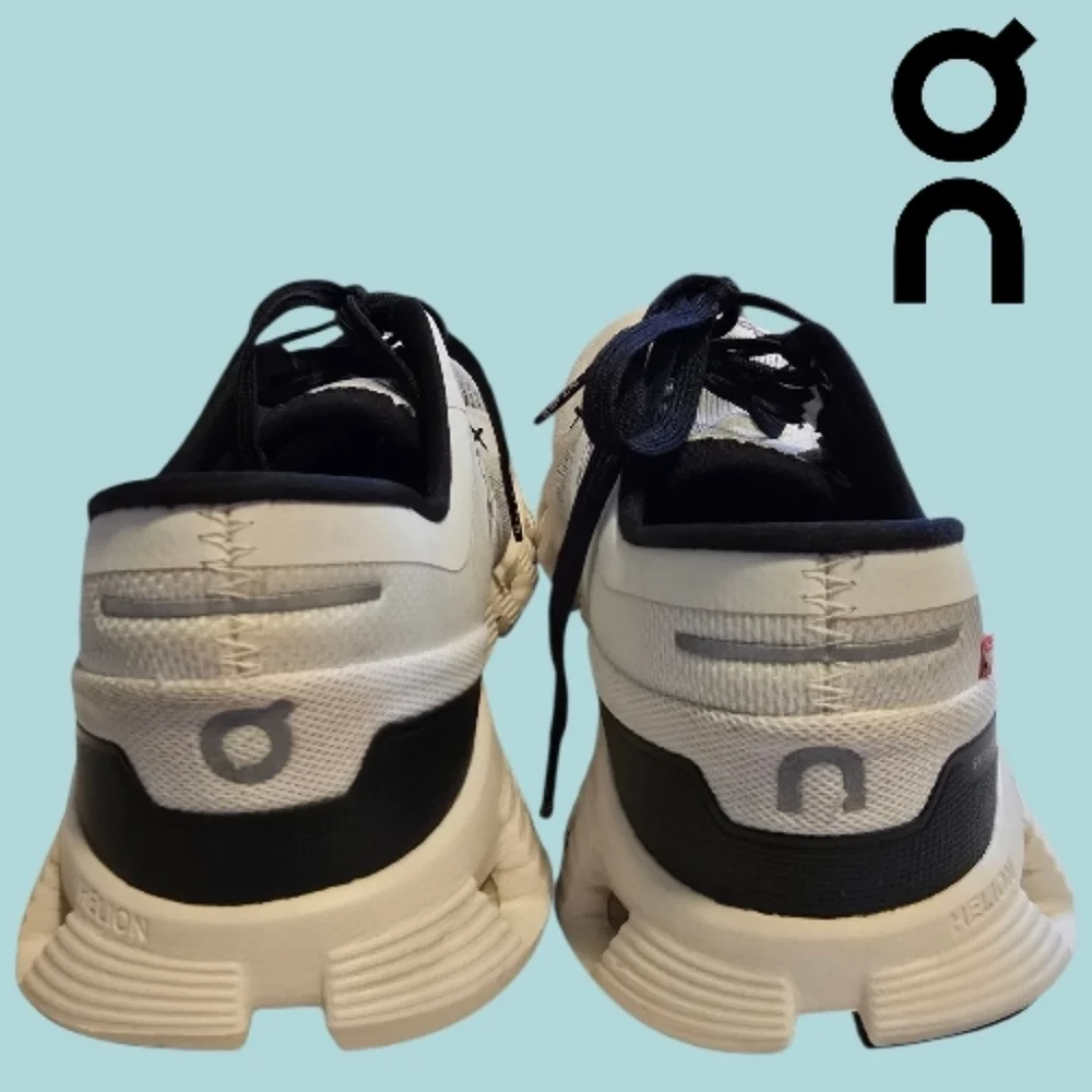 ON CLOUD X3 Running Shoes Size 10 Women’s in White and Black - Picture 5 of 9